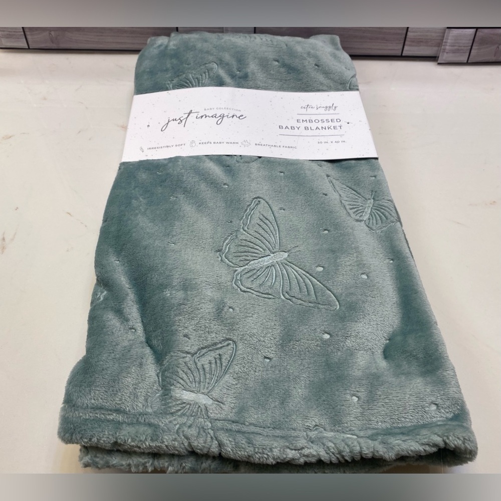 Baby collection ❤️ Extra Snuggly Butterfly Embossed Baby Blanket  NWT